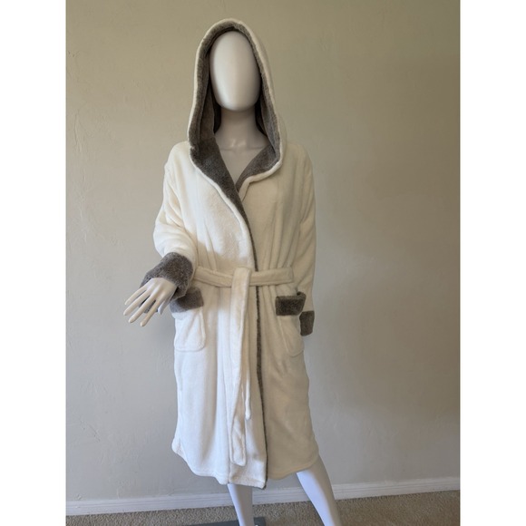 The Unbranded Brand Other - Soft White And Gray Plush Fleece Hooded Robe S/M Women's Fur Trim Belted Pockets